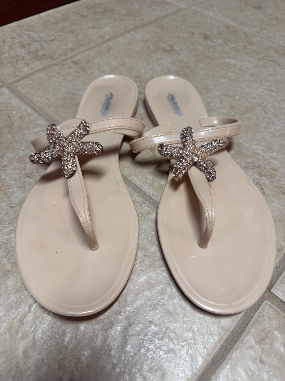 Bejeweled Starfish Toe-Post Sandals - Nude